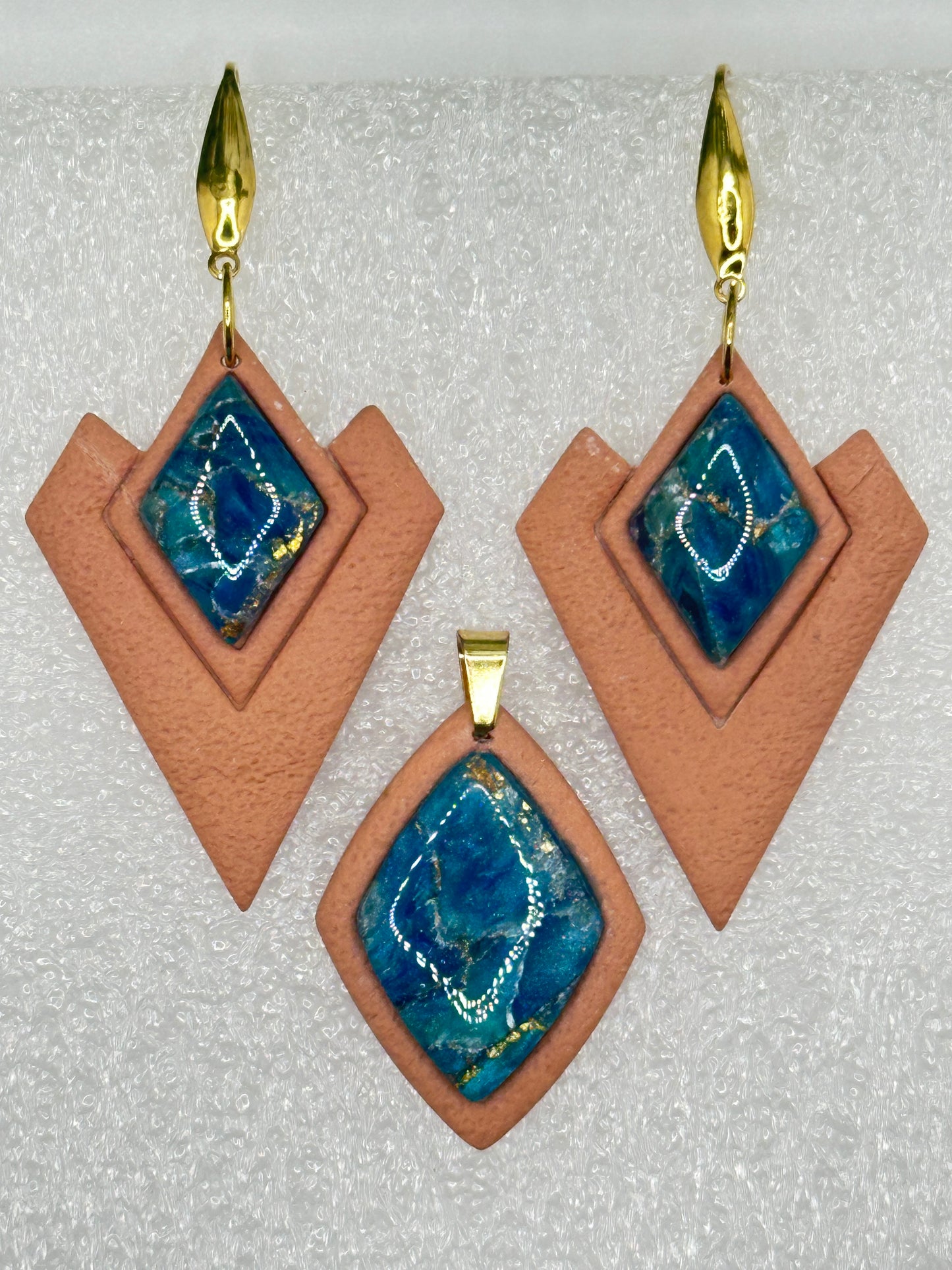 Ocean & Terracotta Drop Diamond Arrow Earrings & Necklace Set