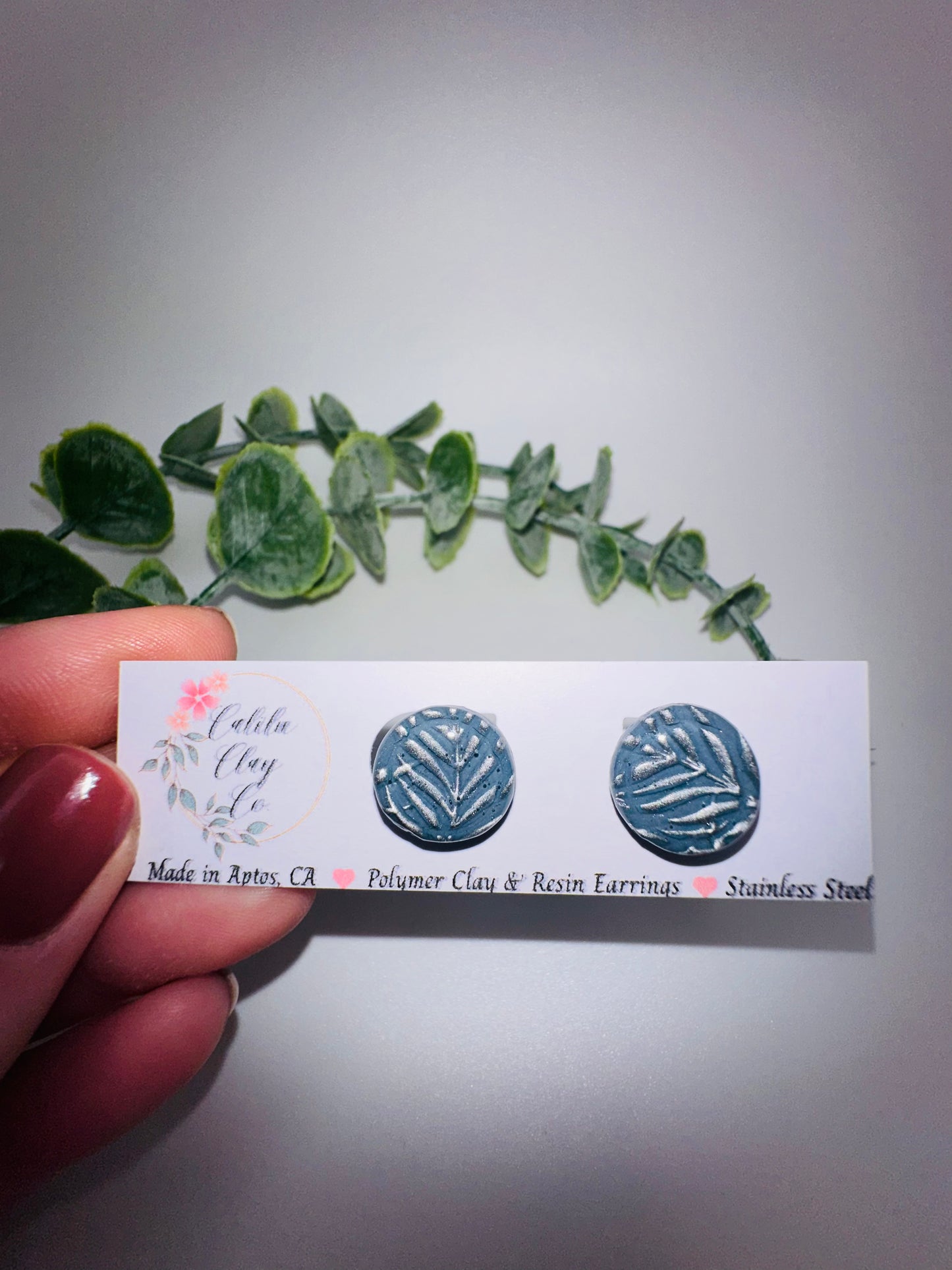 Round Silver Leaves Studs