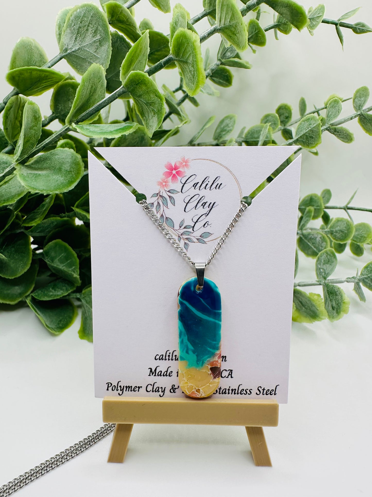 Ocean Shore Oval Necklace