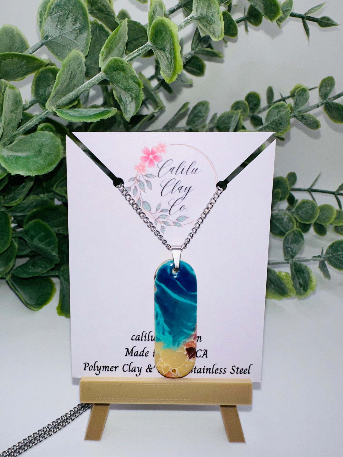 Ocean Shore Oval Necklace