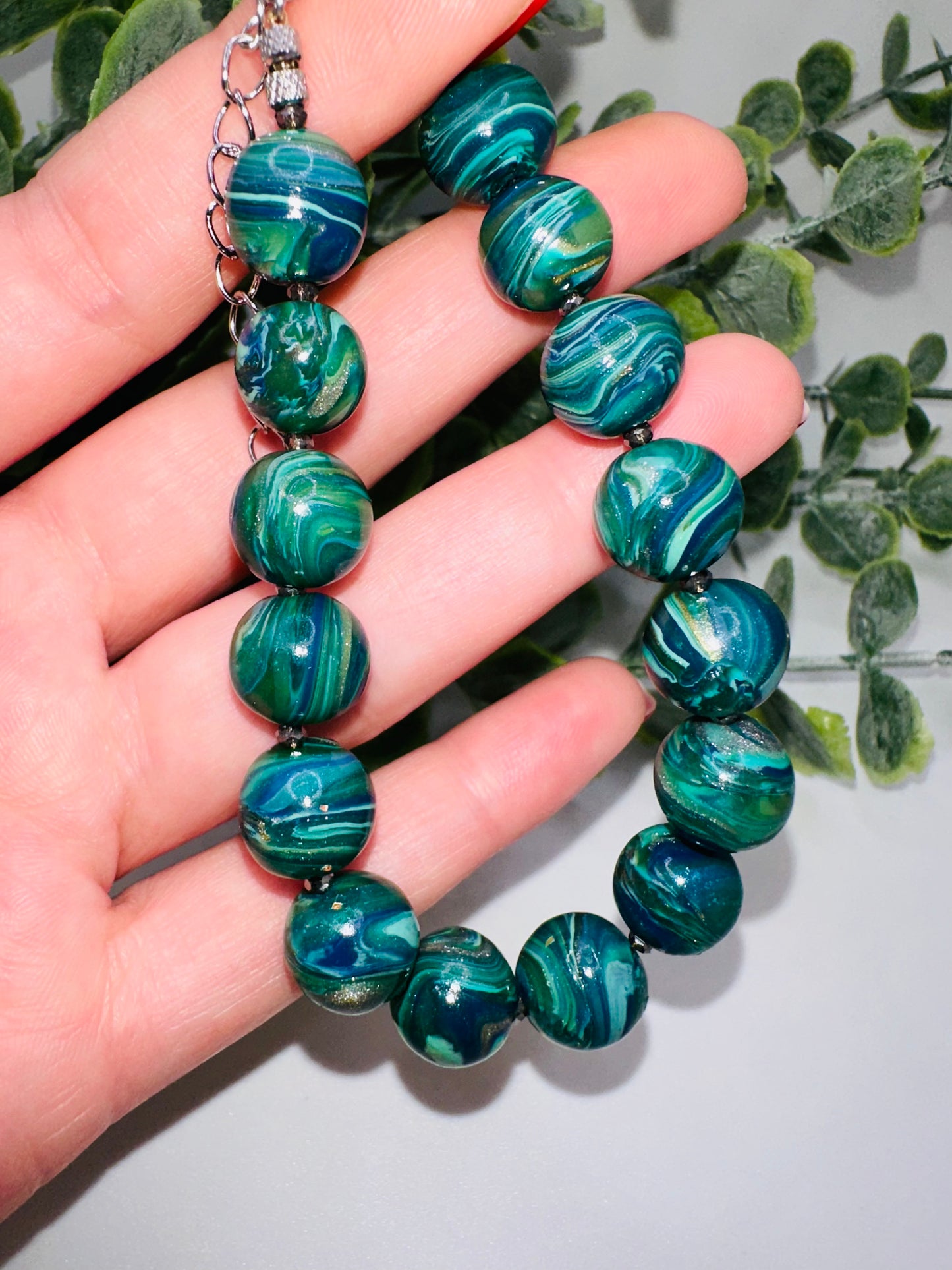 Hand-Rolled Marbled Teal Swirl Beads Bracelet