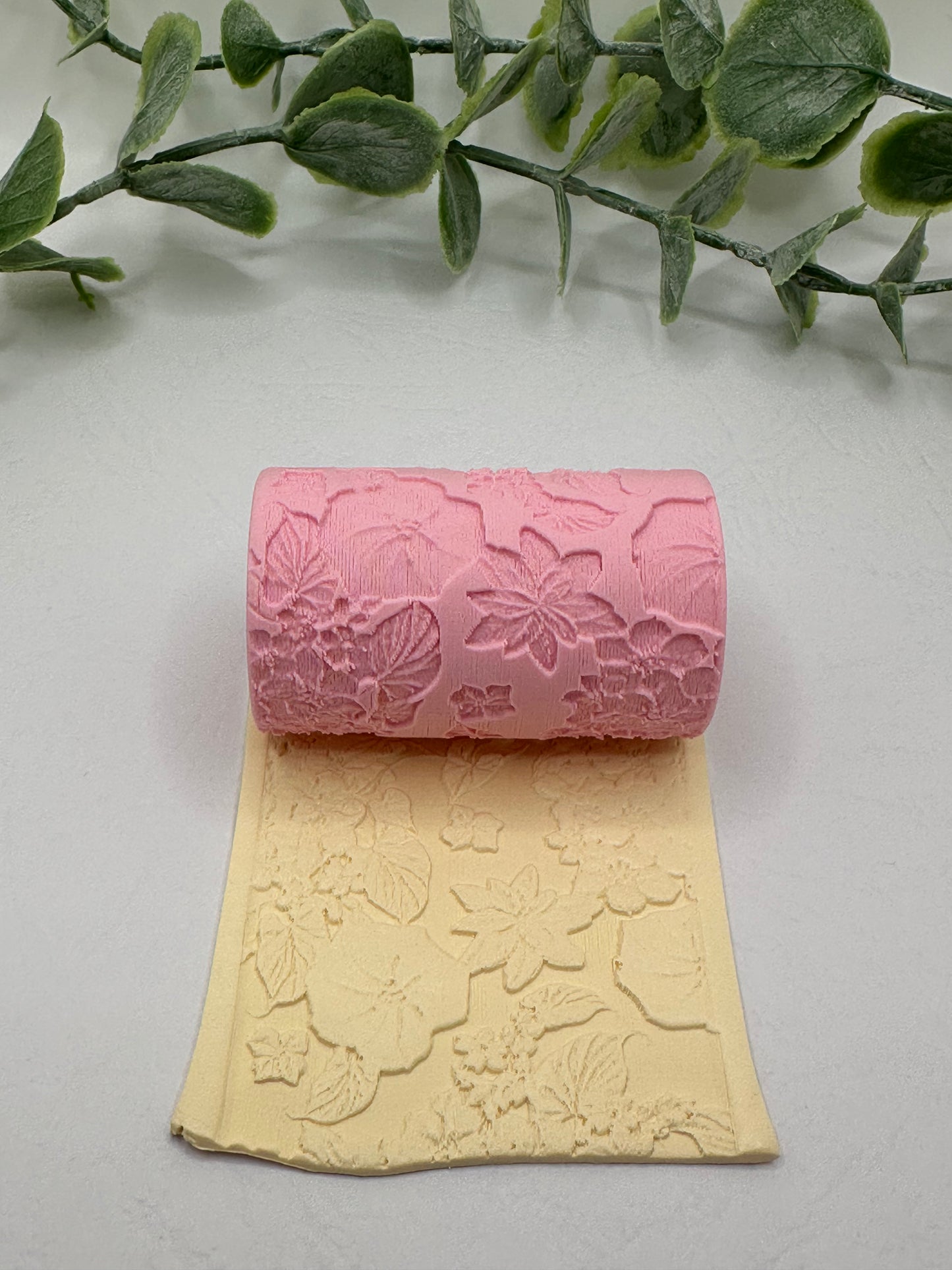Hydrangeas Floral Polymer Clay / Cookie Dough Texture Roller