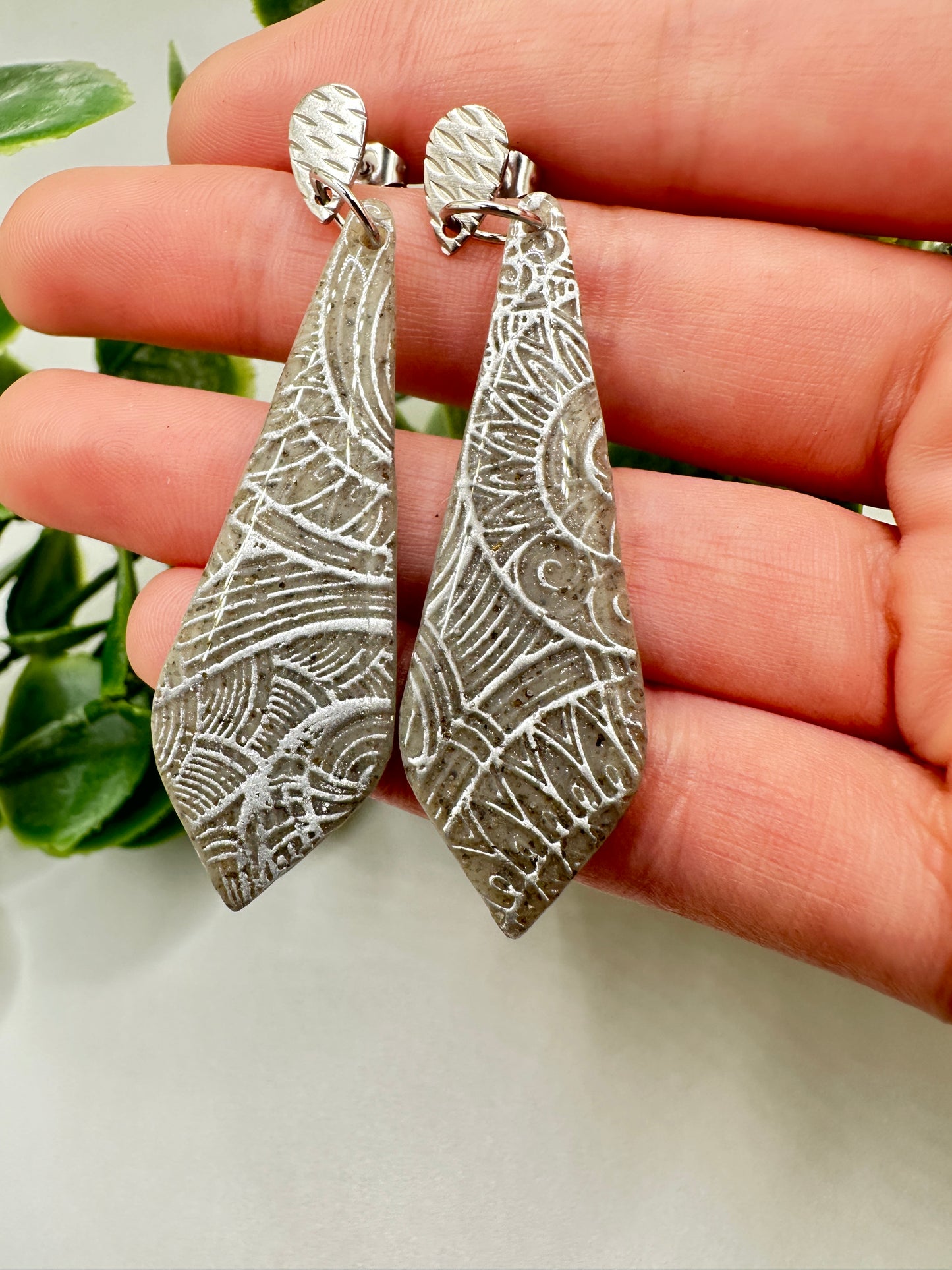 Silver Aztec Bar Drop Dangles Earrings & Necklace Set