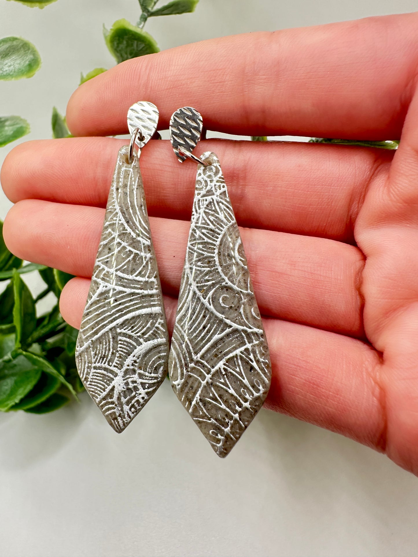 Silver Aztec Bar Drop Dangles Earrings & Necklace Set
