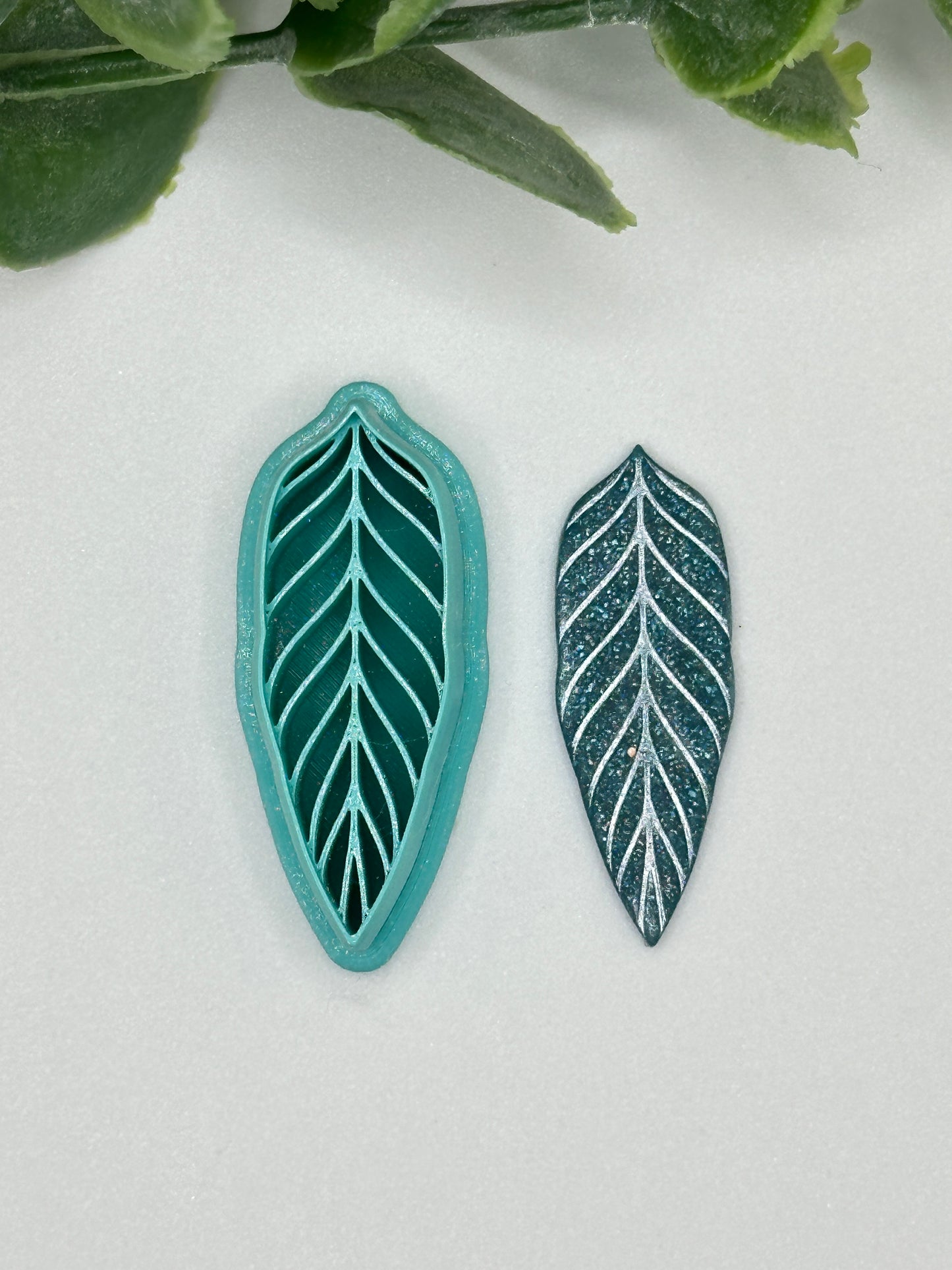 Long Leaf Polymer Clay Cutter