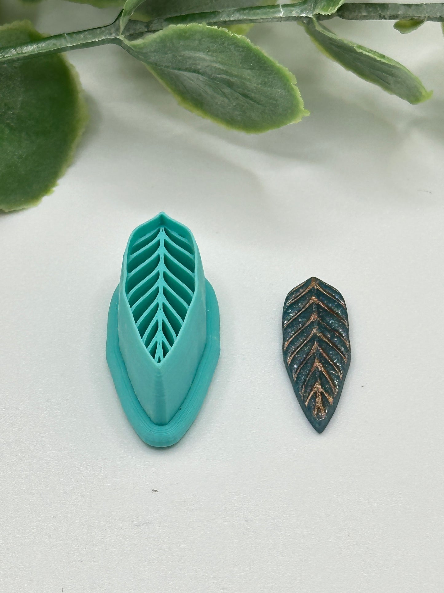 Long Leaf Polymer Clay Cutter