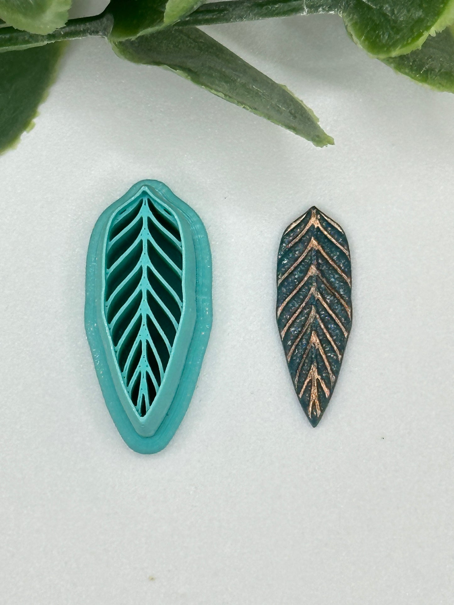 Long Leaf Polymer Clay Cutter