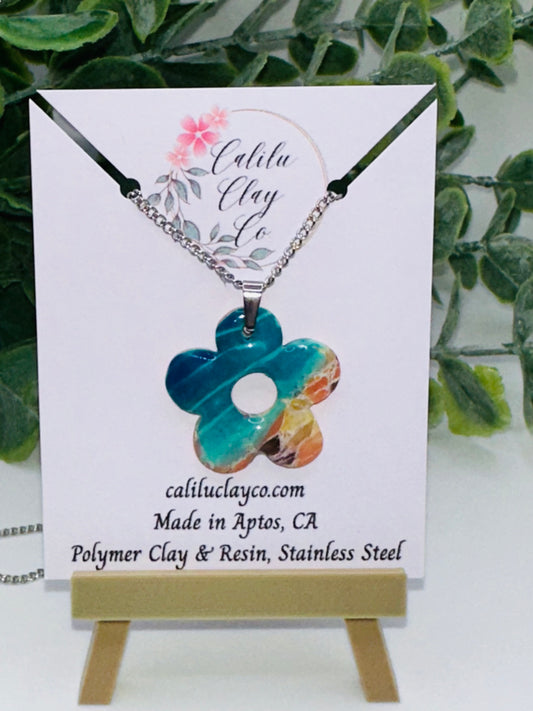 Ocean Shore Flower Necklace