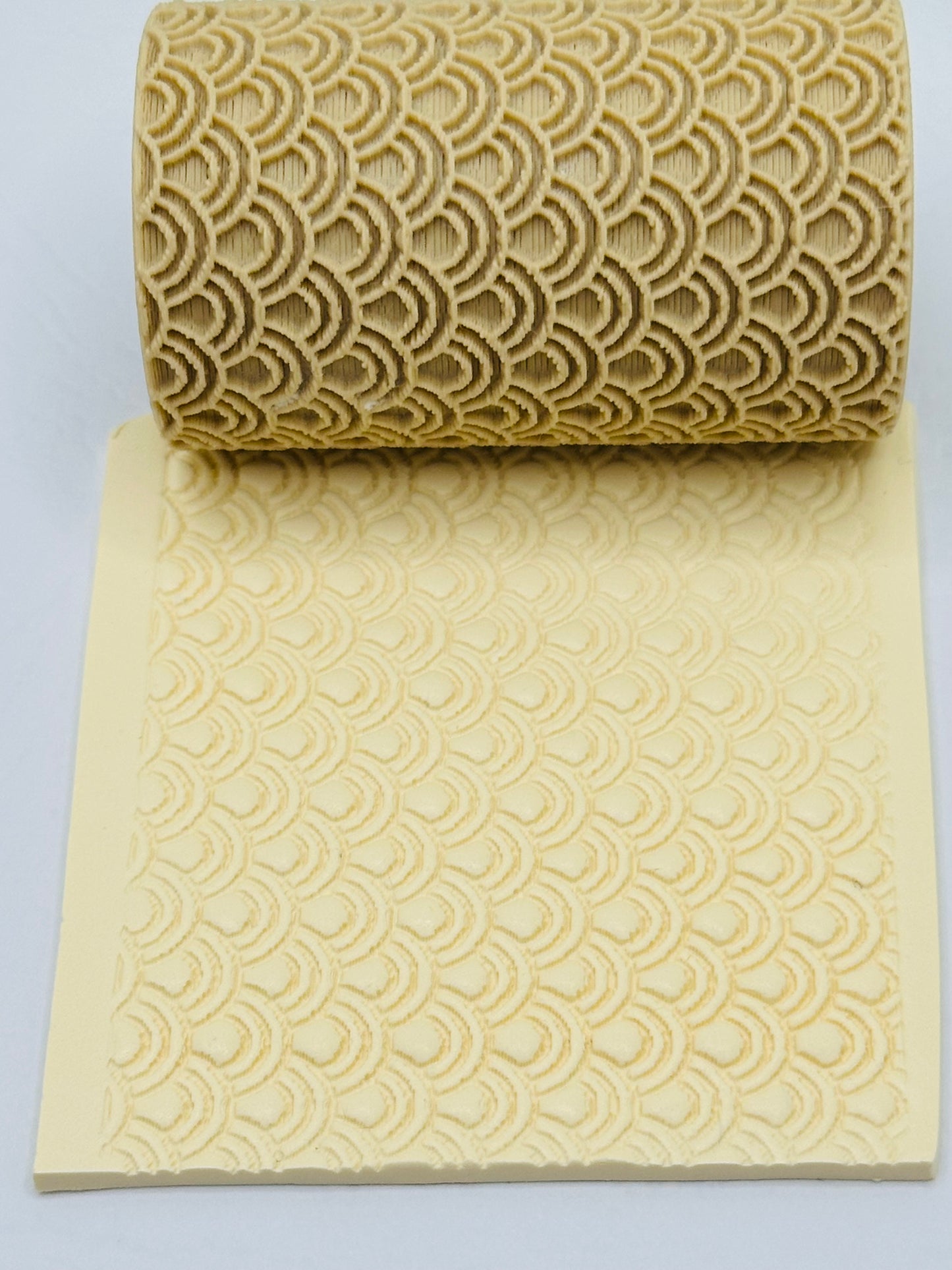 Semicircle Waves Polymer Clay / Cookie Dough Texture Roller